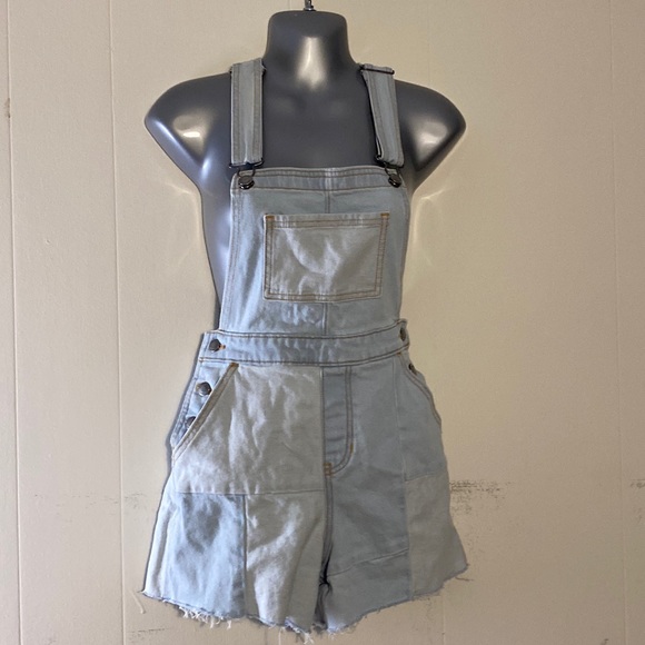 Hollister Light Blue Patchwork Denim Short Overalls - Picture 2 of 7